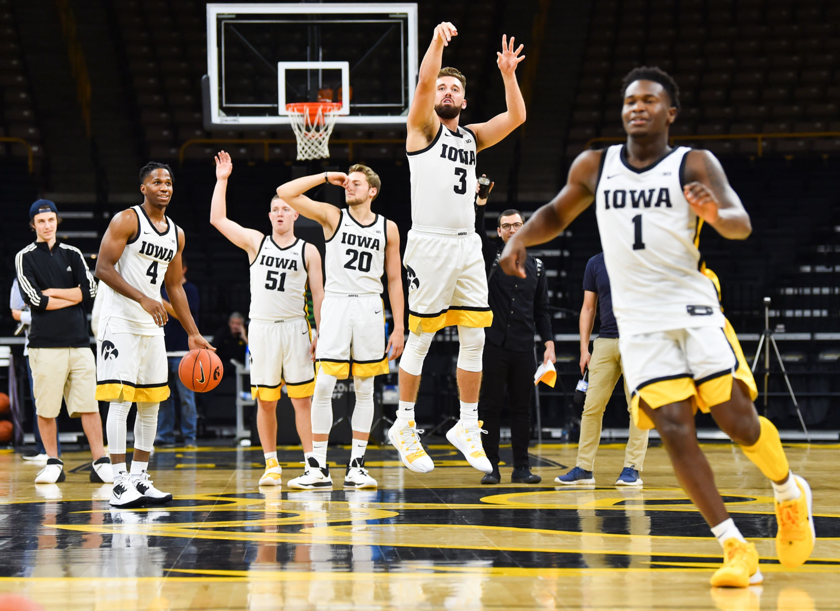100919-qct-spt-iowa-hoops-media-060a.JPG